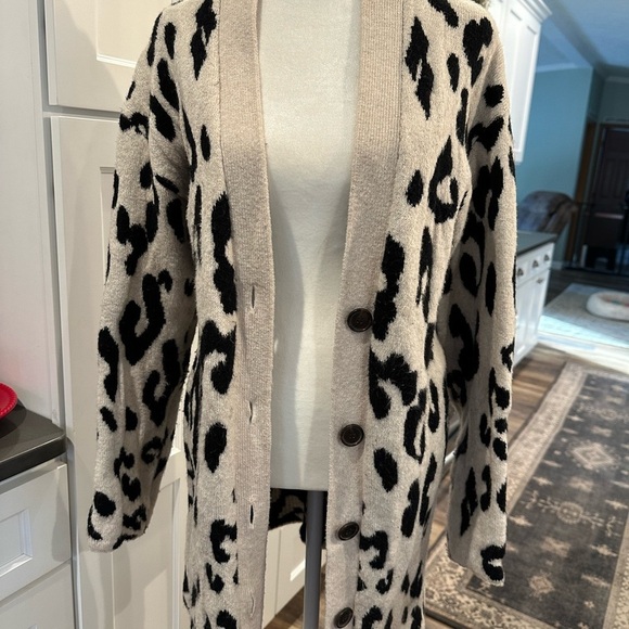 Something Navy Nordstrom Leopard Print Long Line Cardigan Sweater Buttons Size M - Picture 5 of 10